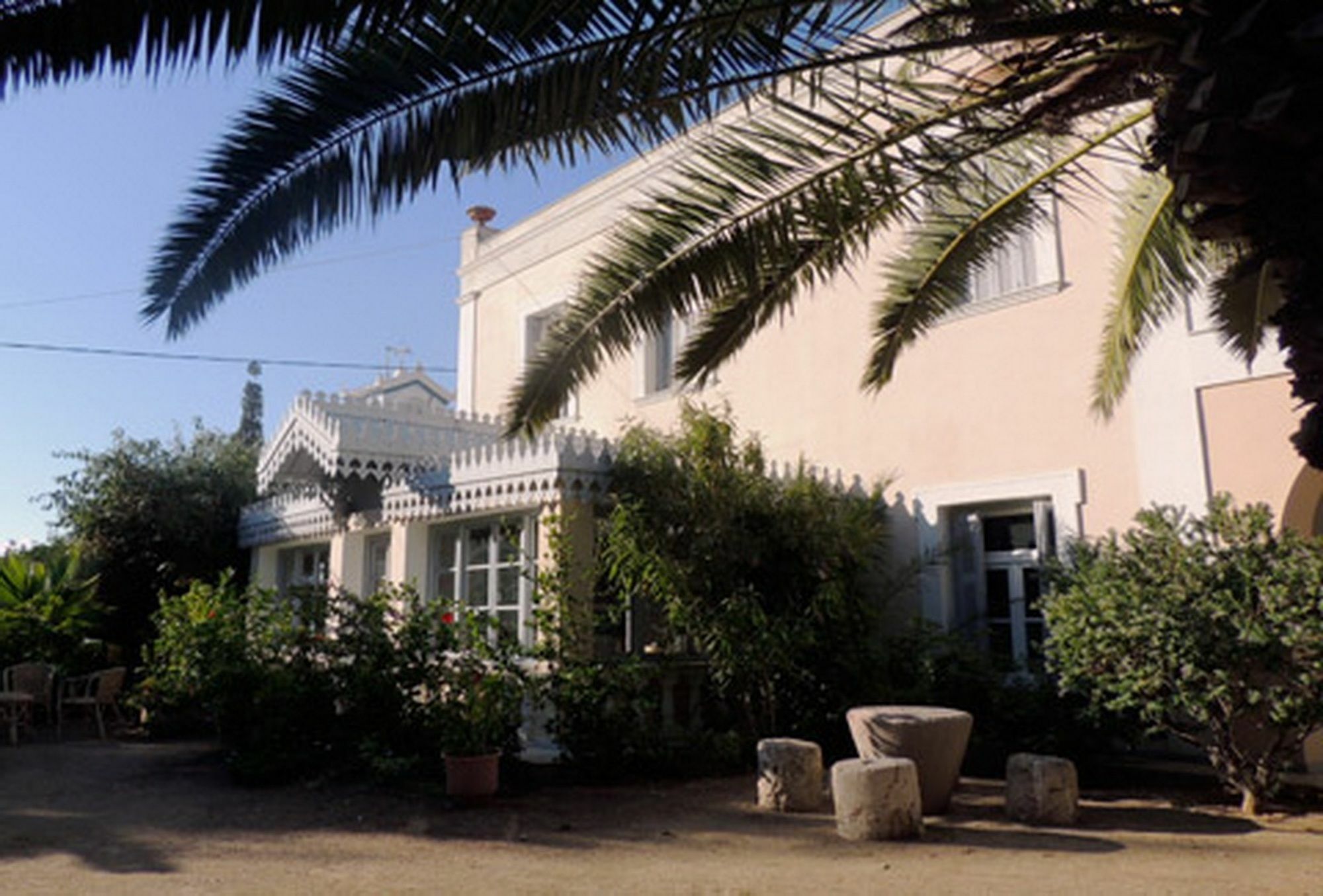 Aristocratic 19Th Century Neo Classical Mansion With Private Pool Finikas  Exteriör bild